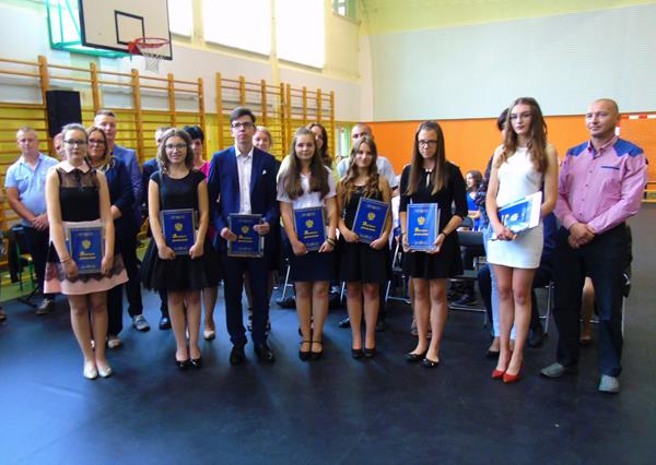 3klasisci25 2018.JPG