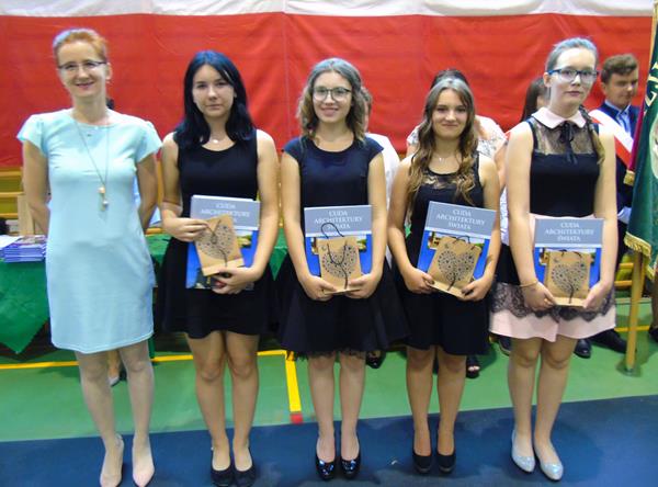 3klasisci35 2018.JPG