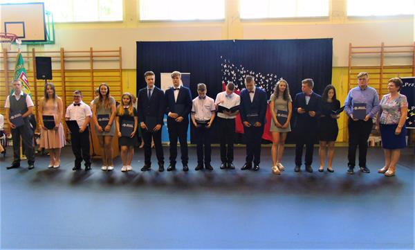 absolwenci30 2019.JPG