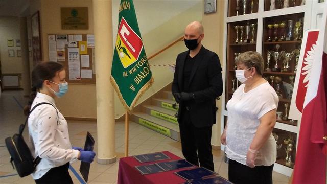 absolwenci5 2020.jpg