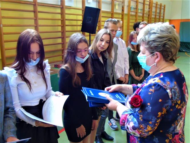 absolwenciSP11 2021.JPG