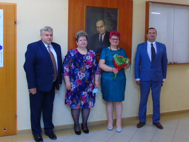 absolwenciSP20 2021.JPG