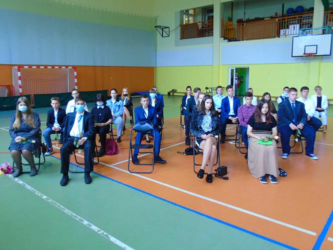 absolwenciSP3 2021.JPG