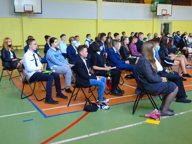 absolwenciSP5 2021.JPG