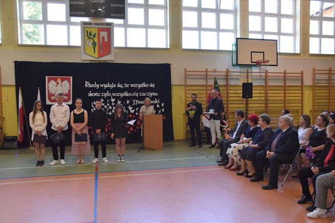 absolwenciroku2022 15.JPG