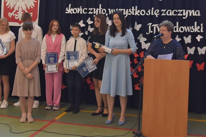 absolwenciroku2022 42.JPG