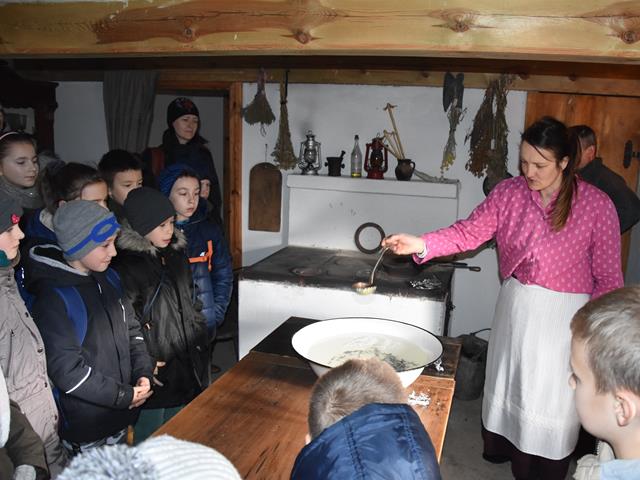 andrzejki skansen3 2019.JPG