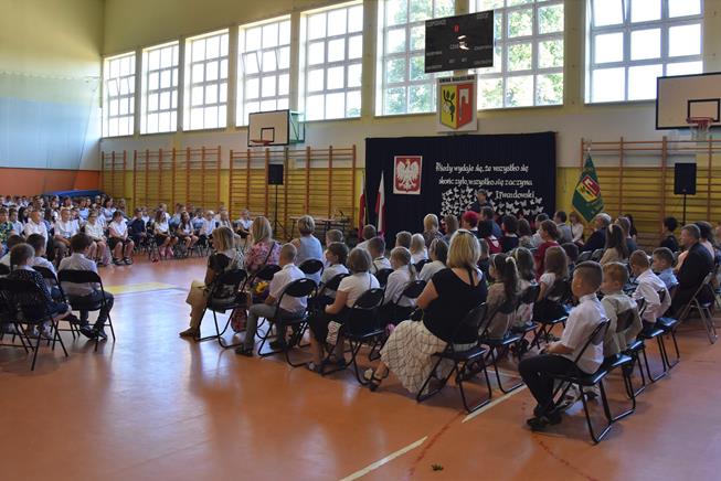 azakonczenie7 2022.JPG