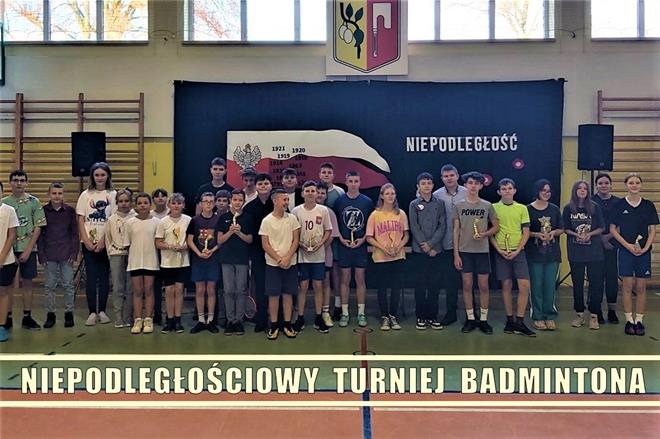 badmintona turniej niepodlegla0 2022.jpg