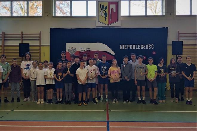 badmintona turniej niepodlegla1 2022.jpg