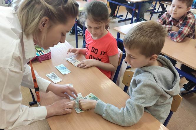 banki dla dzieci4 2023.jpg