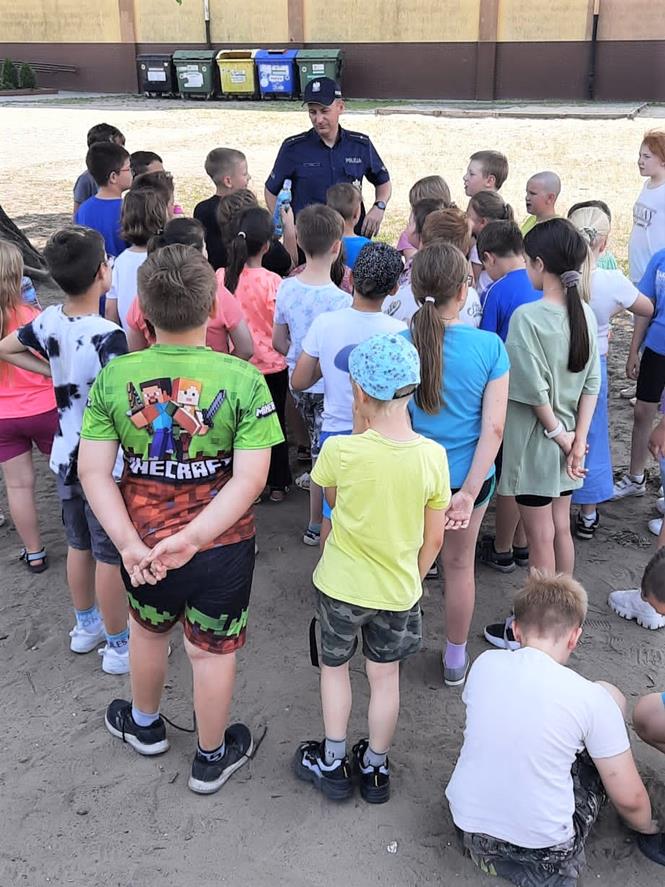 bezpieczni policjanci2 2023.jpg