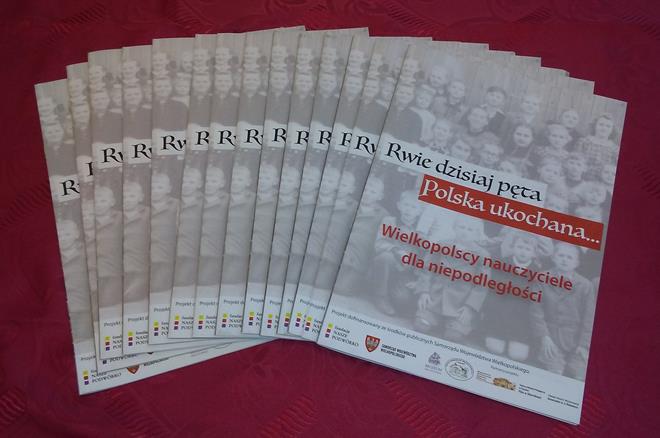 broszura nauczyciele wielkopolscy2021.jpg