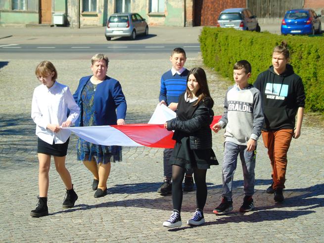 flagaszkolna11 2022.JPG