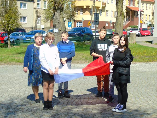 flagaszkolna12 2022.JPG