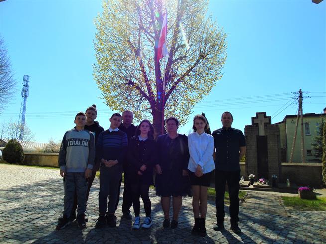 flagaszkolna13 2022.JPG