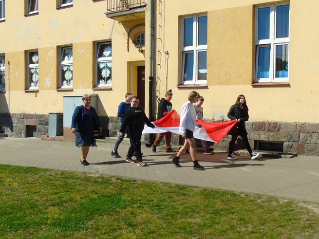 flagaszkolna3 2022.JPG