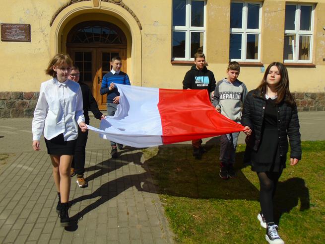 flagaszkolna4 2022.JPG