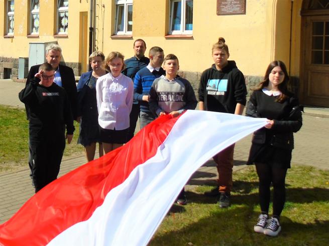 flagaszkolna6 2022.JPG