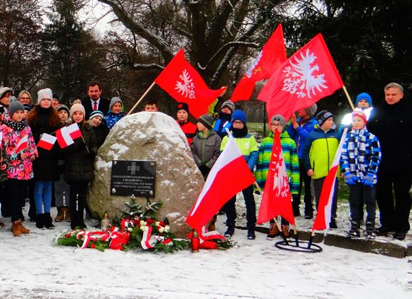 kamien powstancy11 4.01.2019.JPG