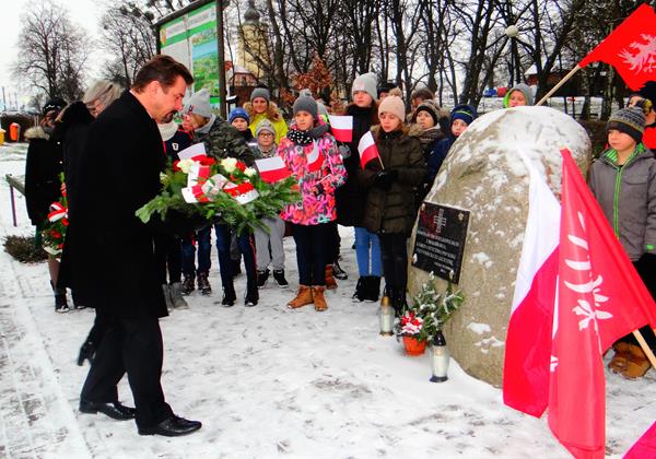 kamien powstancy8 4.01.2019.JPG