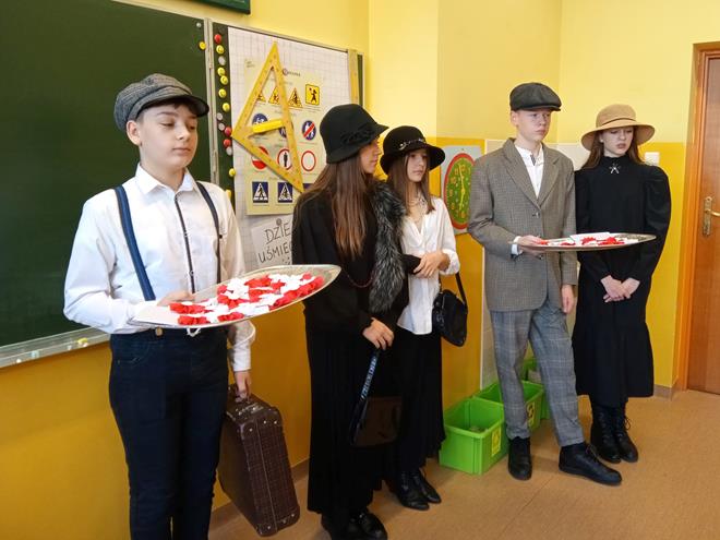 kotylionyN 13 2022.jpg