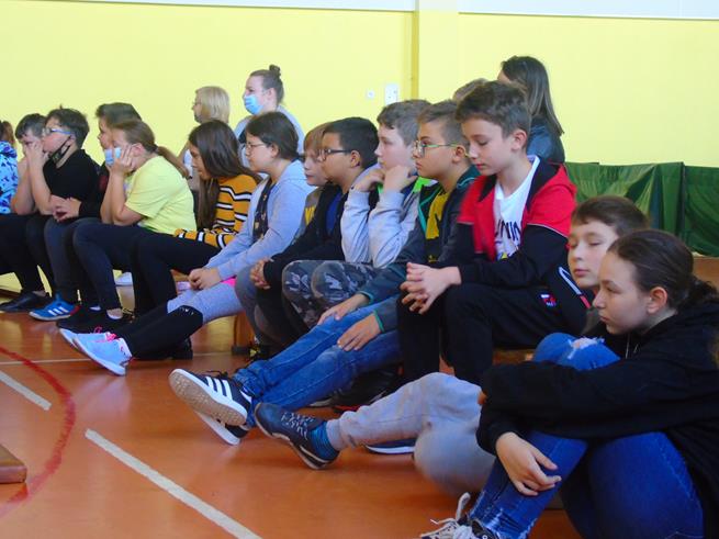 kurtyna spektakl7 2021.JPG