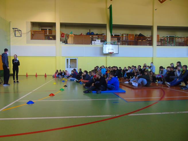 kurtyna spektakl9 2021.JPG