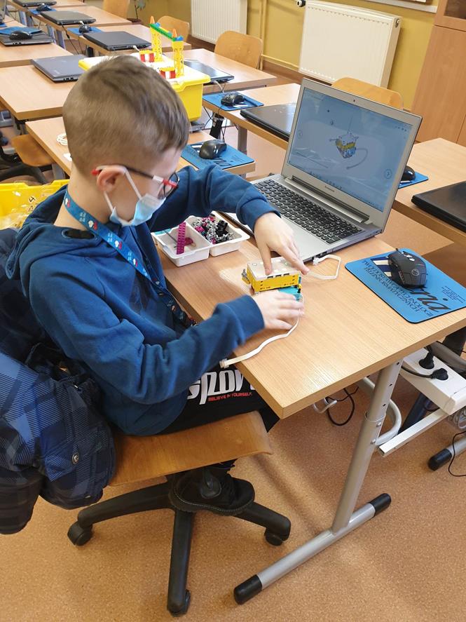 lego robotyka ferie 2023 1.jpg