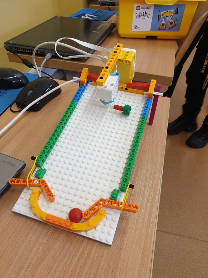 lego robotyka ferie 2023 4.jpg