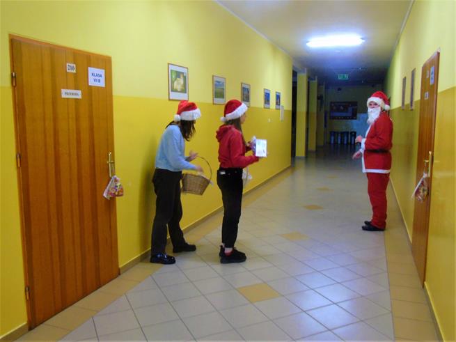 mikolajki szkolne5 2021.JPG