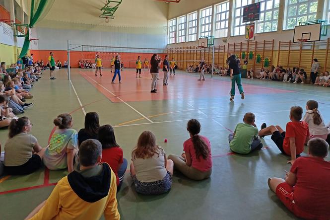 nauczyciele siatka uczniowie4 2023.jpg