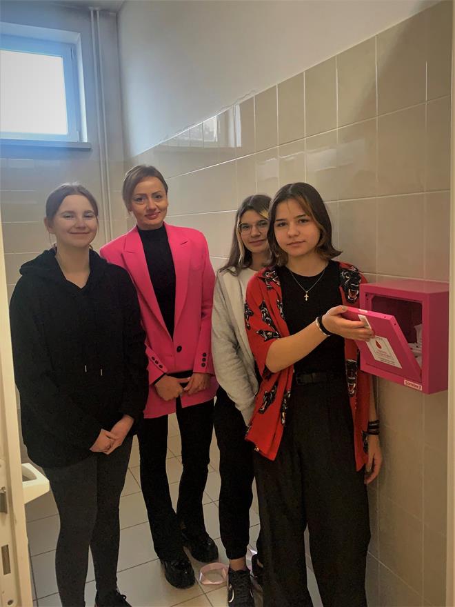 rozowa skrzyneczka1a 2022.jpg