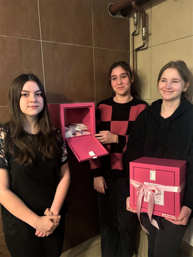 rozowa skrzyneczka2a 2022.jpg