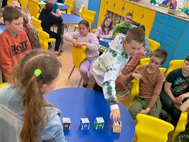 segregacja swietlica1 szulc 2023.jpg