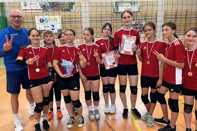 siatkarki osiek1 2024.jpg