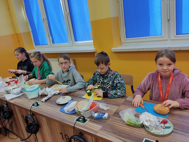 sniadanie5 2022 moc.jpg