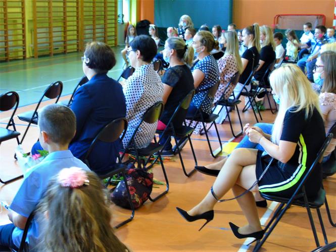 zakonczenie rokuSP10 2021.JPG