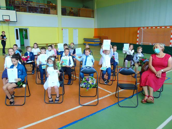 zakonczenie rokuSP15 2021.JPG