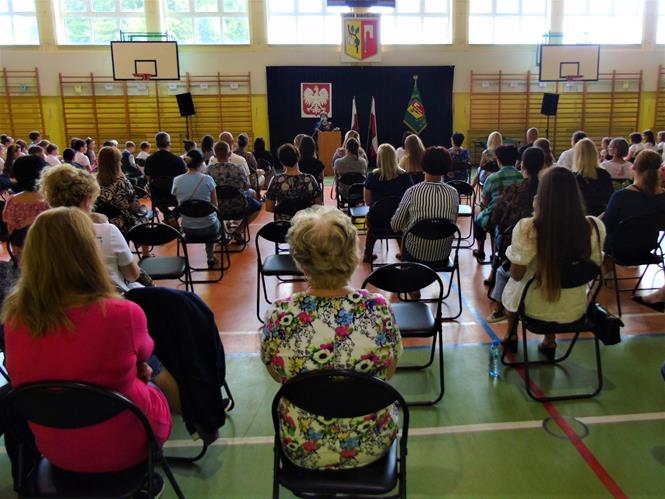 zakonczenie rokuSP37 2021.JPG